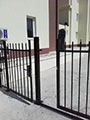 Плъзгаща по релса портална врата